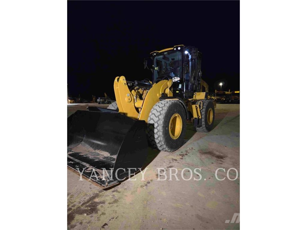 CAT 926 QC Gumikerekes homlokrakodók