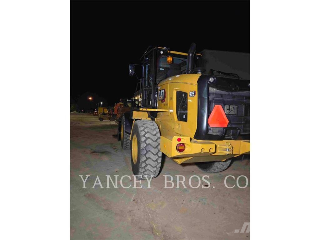 CAT 926 QC Gumikerekes homlokrakodók