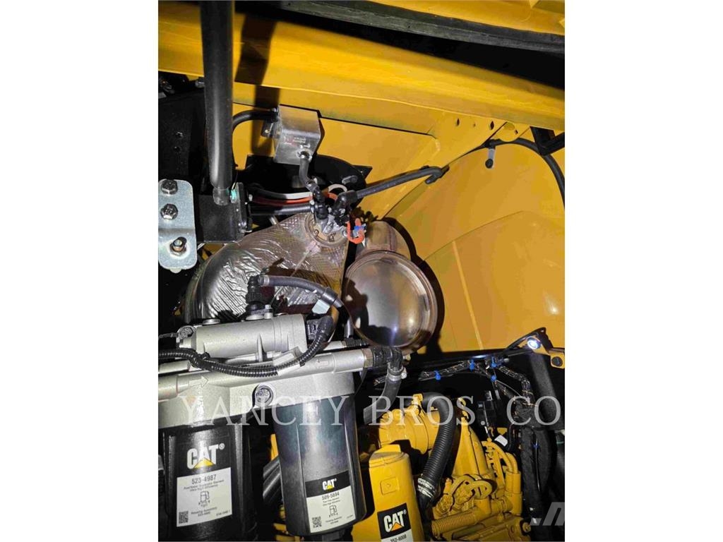 CAT 926 QC Gumikerekes homlokrakodók