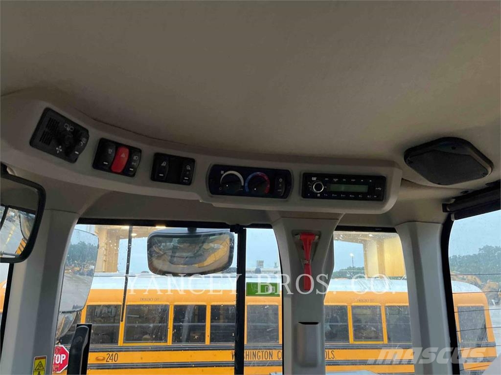 CAT 926 QC Gumikerekes homlokrakodók