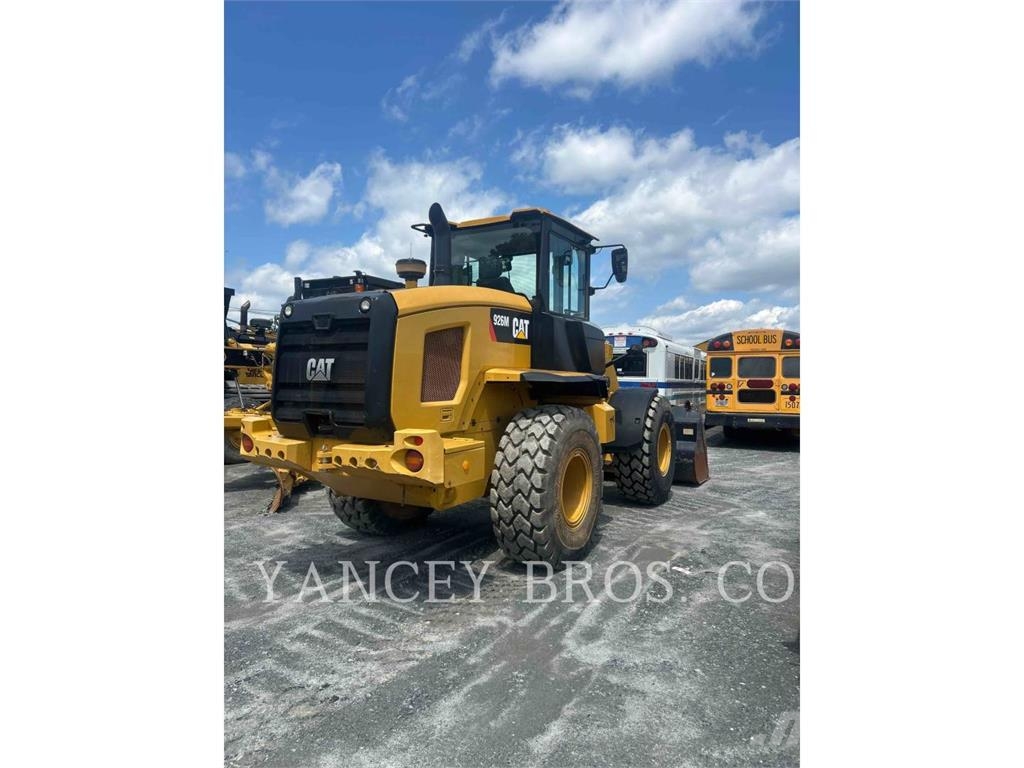 CAT 926 QC Gumikerekes homlokrakodók