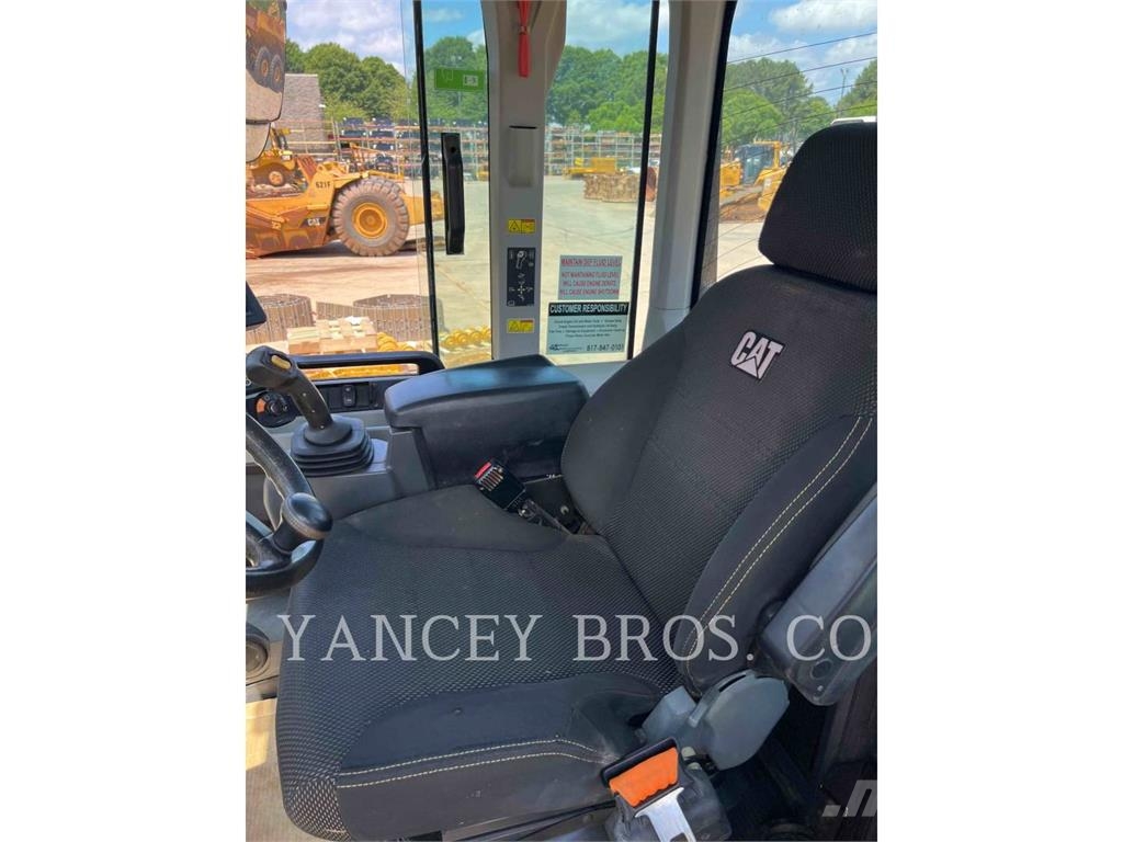 CAT 926 QC 輪胎式裝載機
