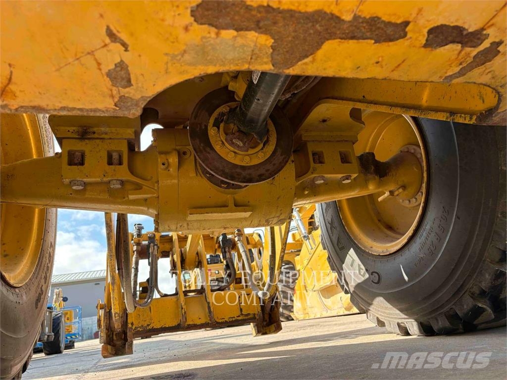 CAT 926M Ładowarki kołowe