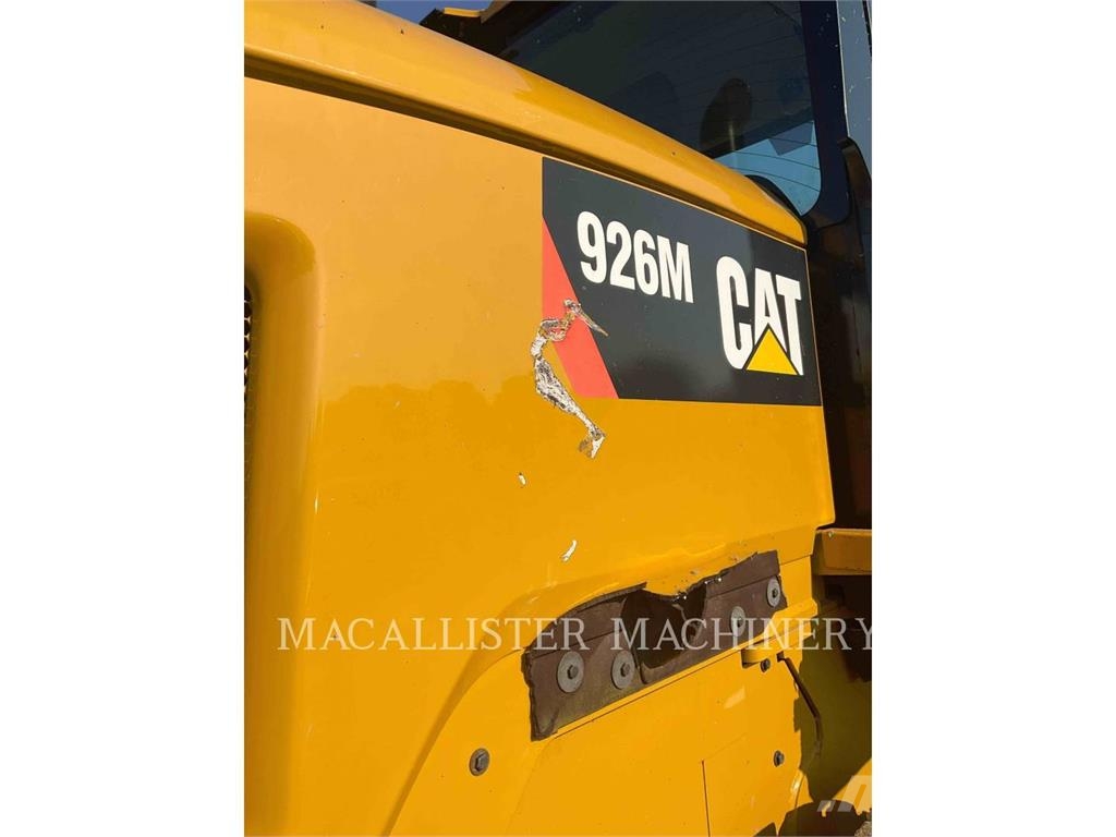 CAT 926M لوادر بعجل