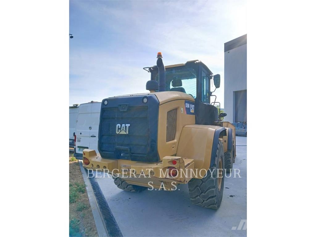CAT 926M 輪胎式裝載機