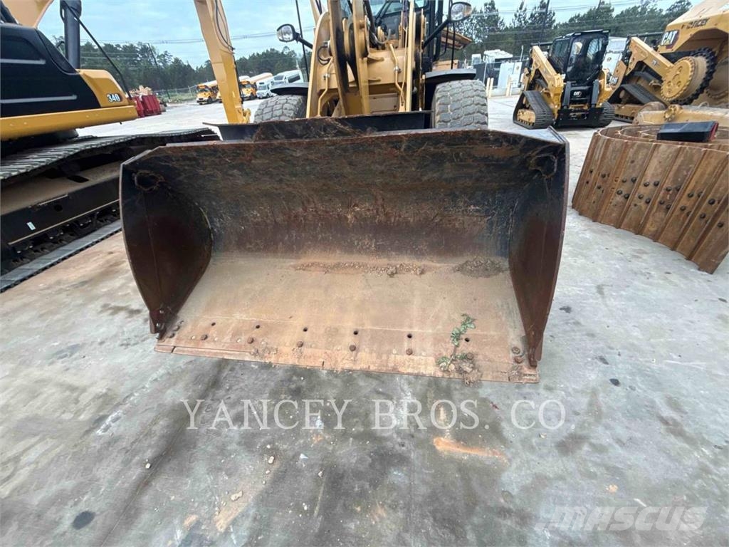 CAT 926M 휠로우더