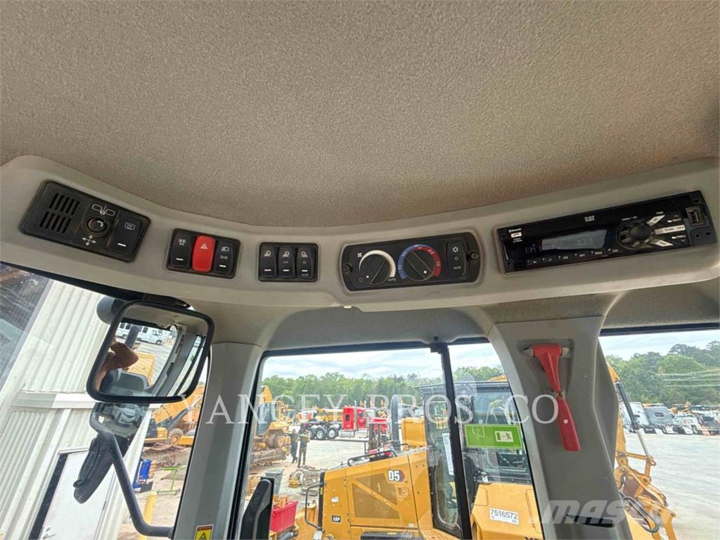 CAT 926M 휠로우더