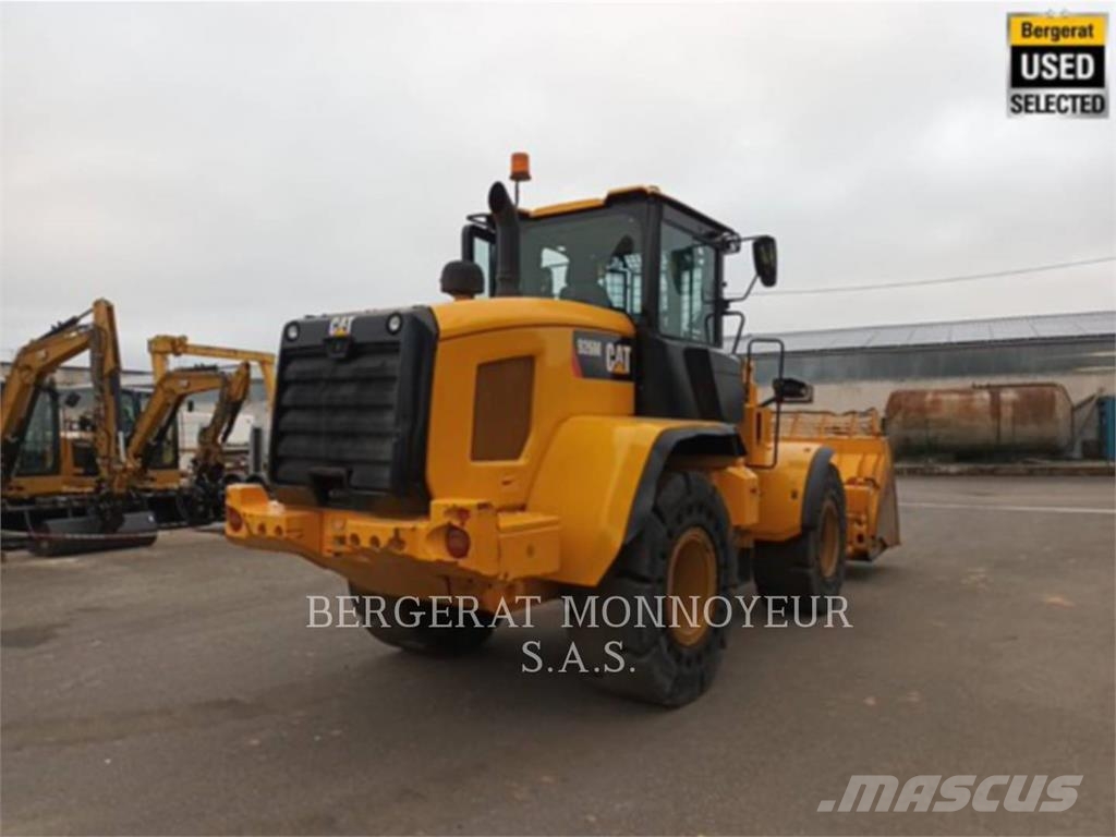 CAT 926M 輪胎式裝載機