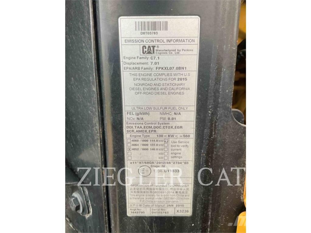 CAT 926M لوادر بعجل