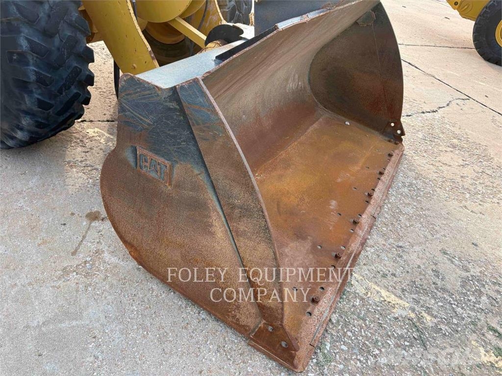 CAT 926M 轮式装载机