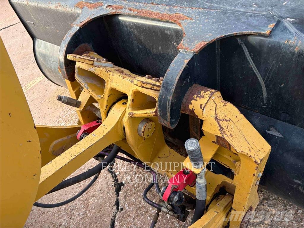 CAT 926M 轮式装载机