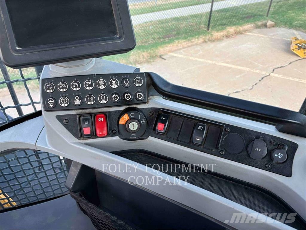 CAT 926M 轮式装载机