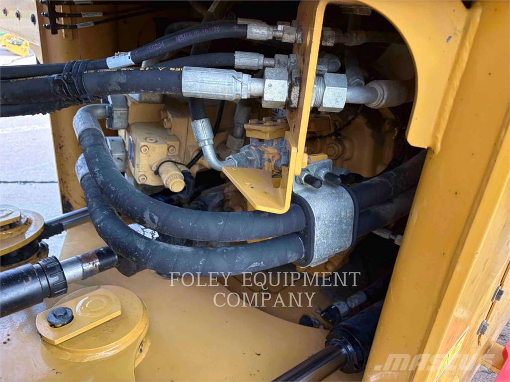 CAT 926M 轮式装载机
