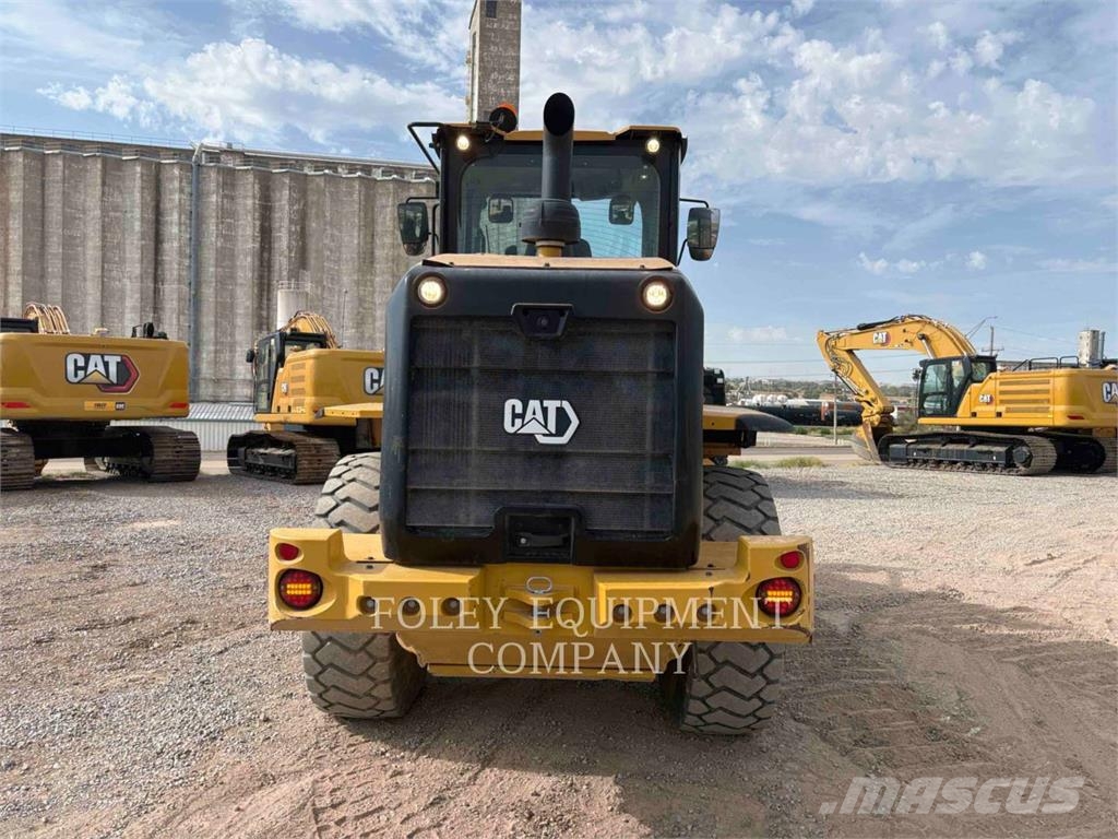 CAT 926M Фронтальные погрузчики