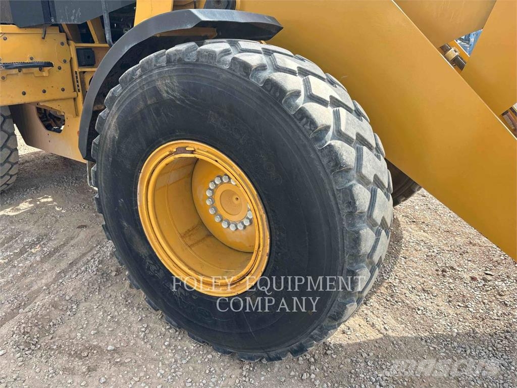 CAT 926M Фронтальные погрузчики