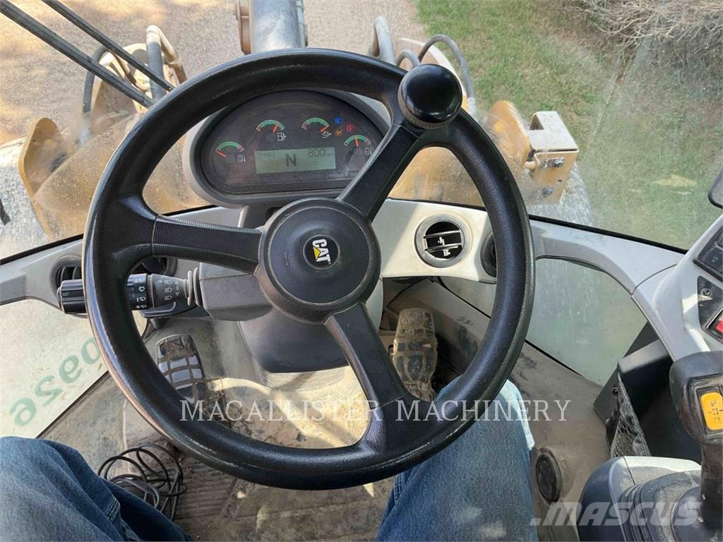 CAT 926M Kolesni nakladalci