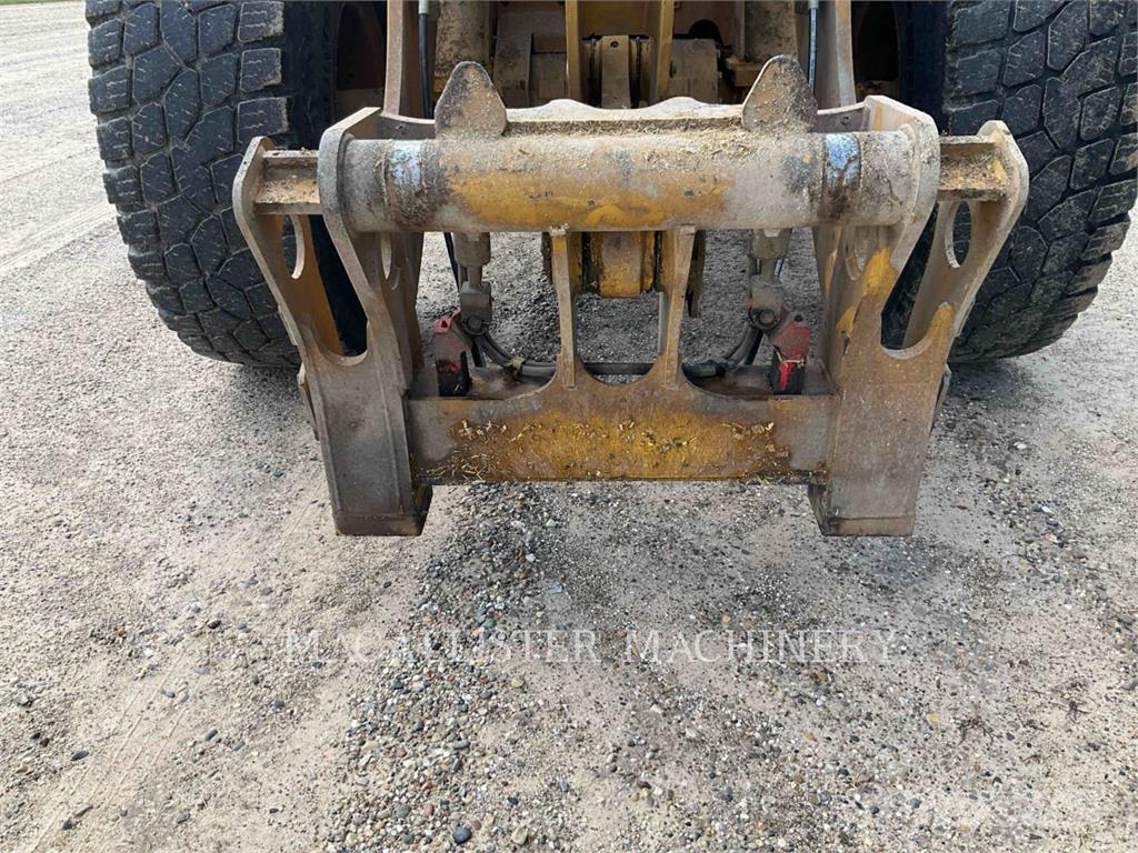 CAT 926M Kolesni nakladalci