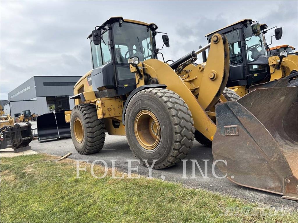 CAT 926M Kolesni nakladalci