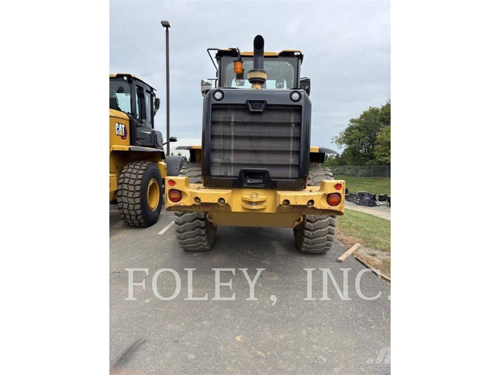 CAT 926M Kolesni nakladalci