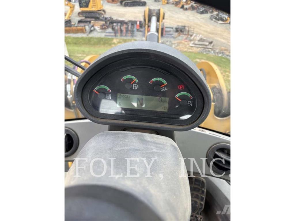 CAT 926M Kolesni nakladalci