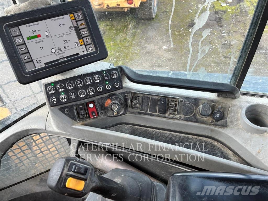 CAT 926M Wheel loaders