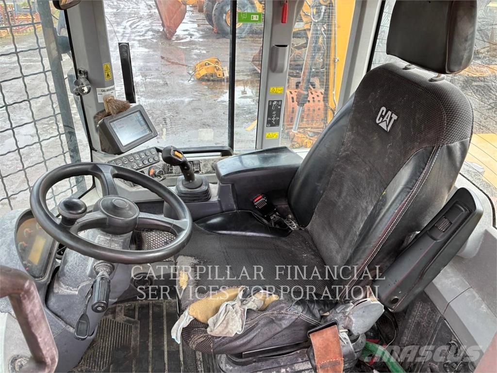 CAT 926M Wheel loaders
