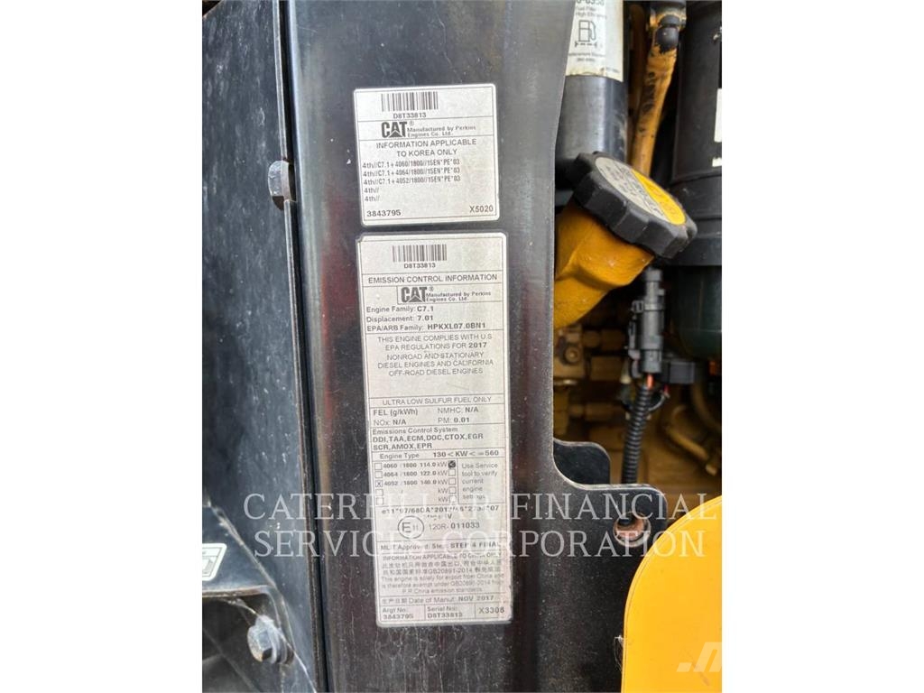 CAT 926M لوادر بعجل