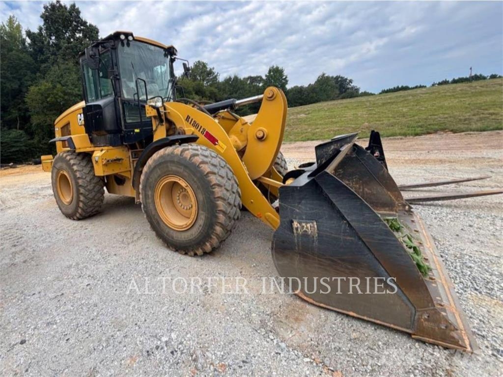 CAT 926M Kolesni nakladalci