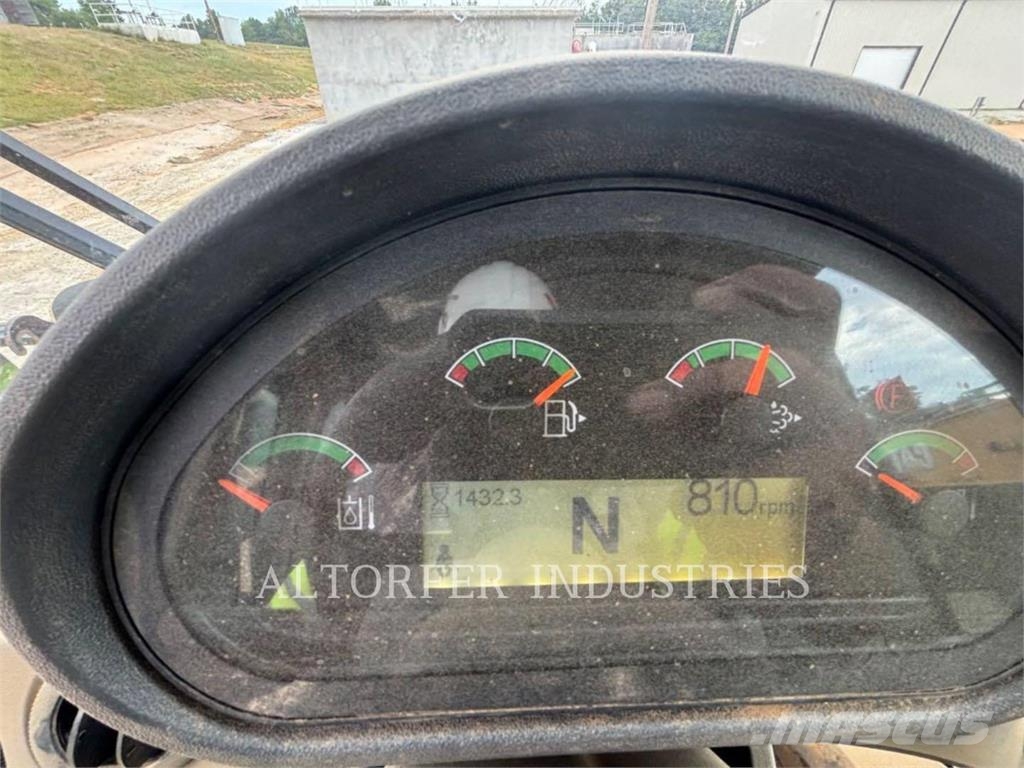 CAT 926M Kolesni nakladalci
