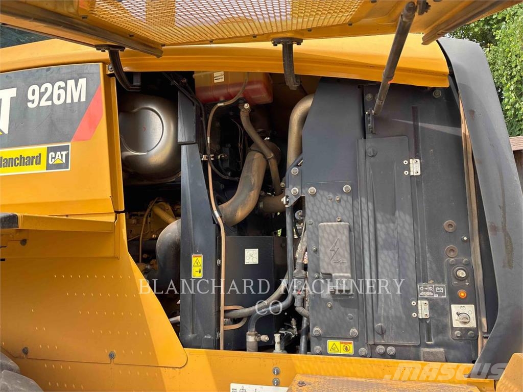 CAT 926M Iekrāvēji uz riteņiem