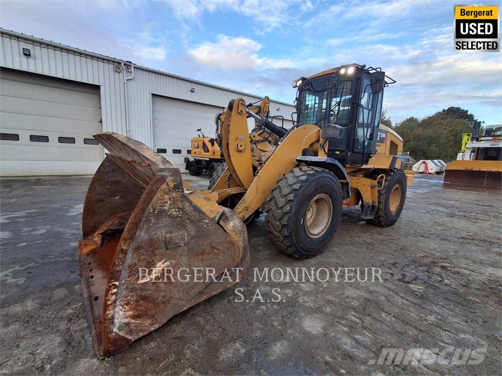 CAT 926M Chargeuse sur pneus