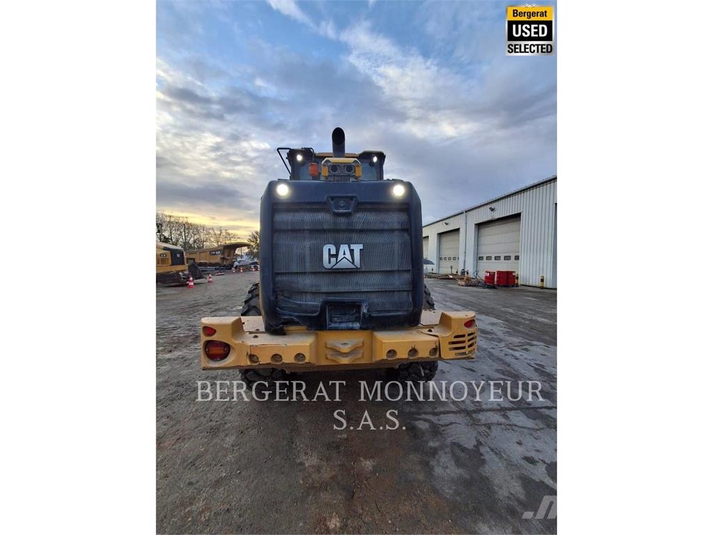 CAT 926M Chargeuse sur pneus