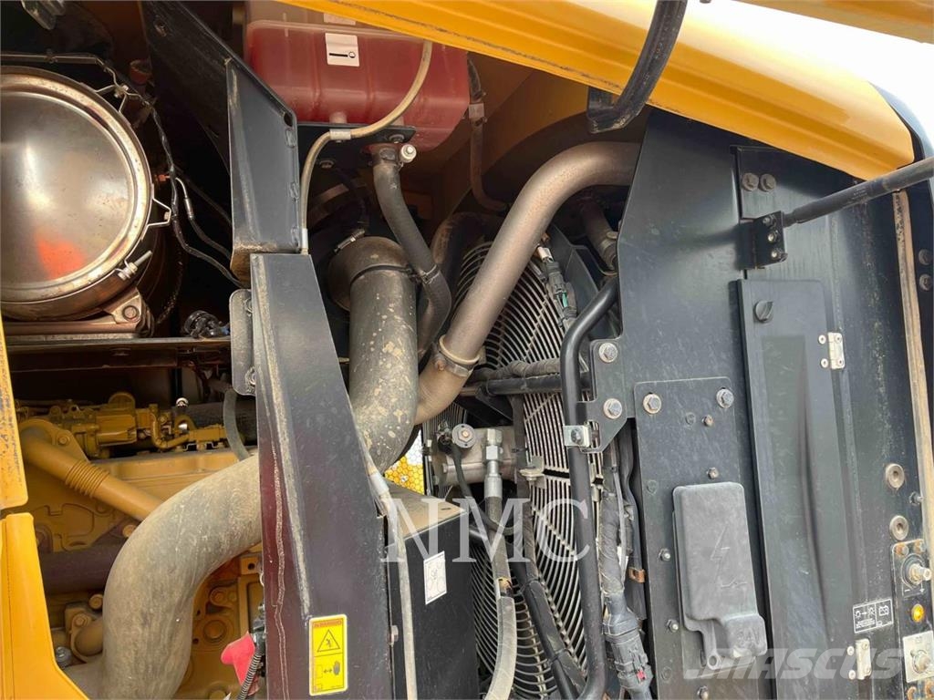 CAT 926M Rataslaadurid