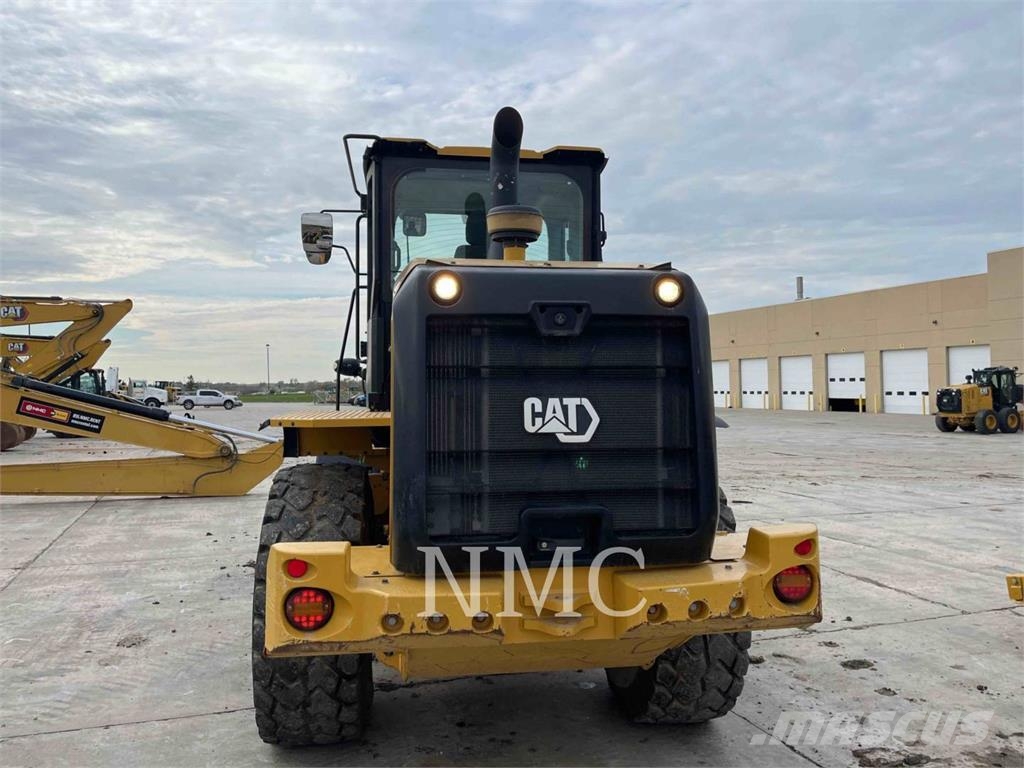 CAT 926M Rataslaadurid