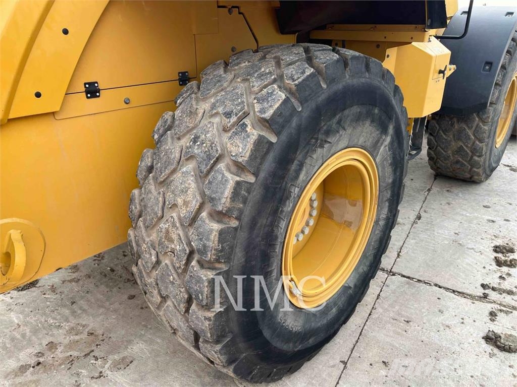CAT 926M Rataslaadurid