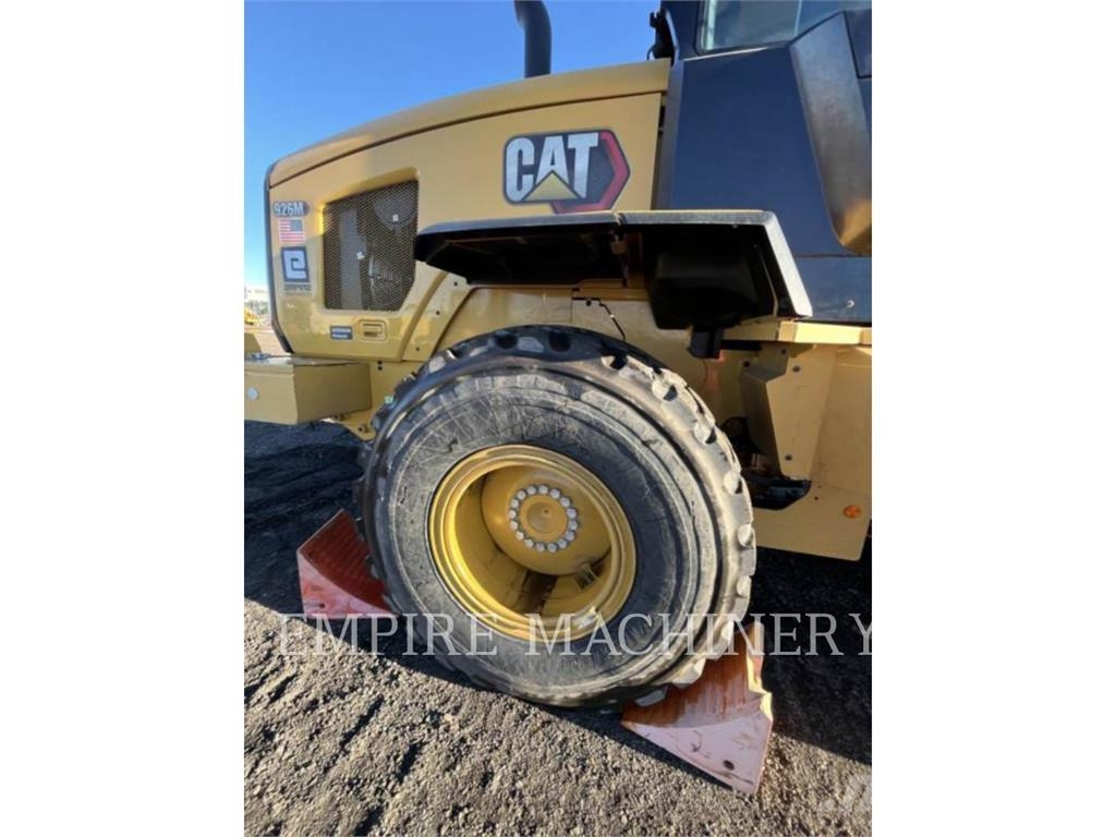 CAT 926M FC Iekrāvēji uz riteņiem