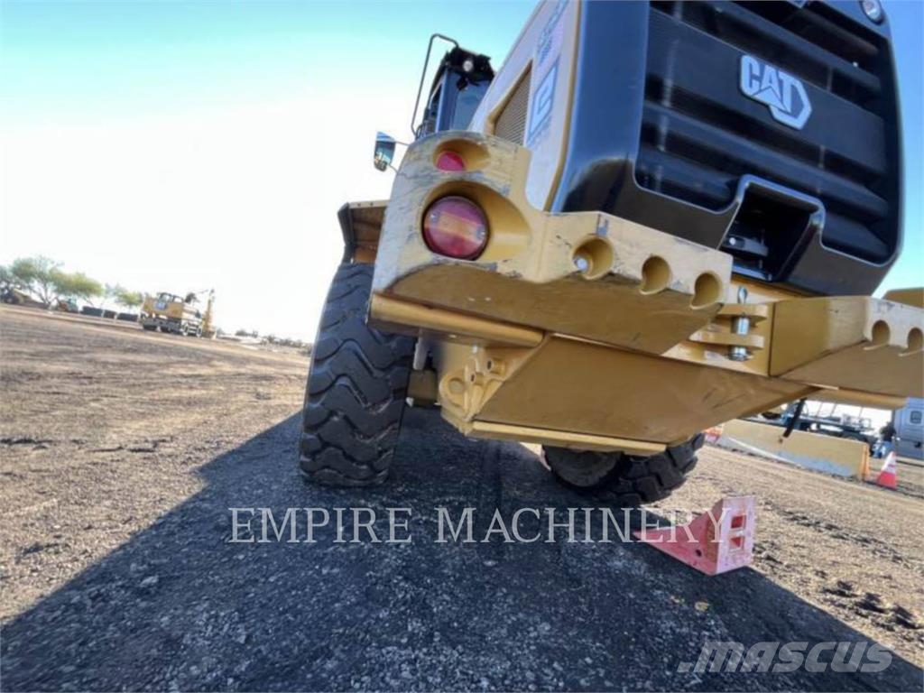 CAT 926M FC Iekrāvēji uz riteņiem