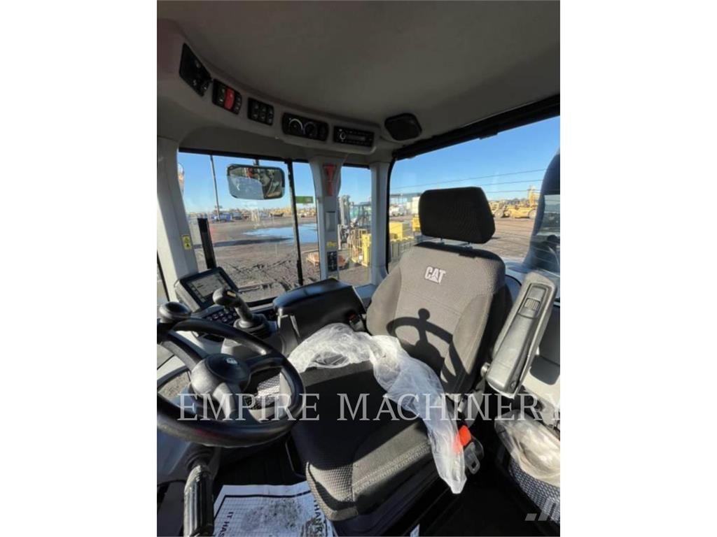 CAT 926M FC لوادر بعجل