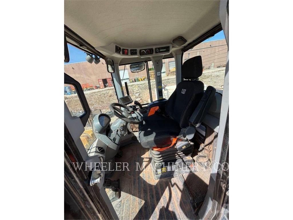 CAT 926M HL QC Wheel loaders