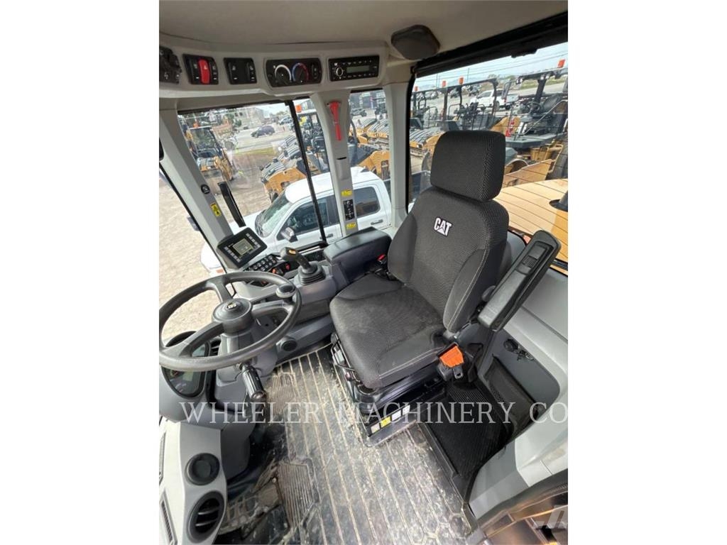 CAT 926M QC Wheel loaders
