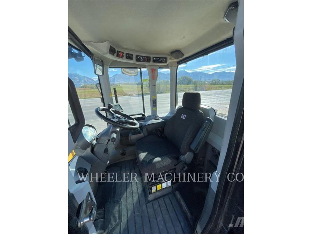 CAT 926M QC Radlader