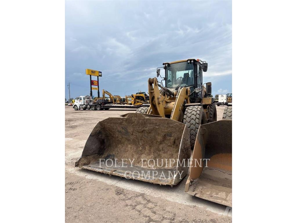 CAT 926MHL Iekrāvēji uz riteņiem