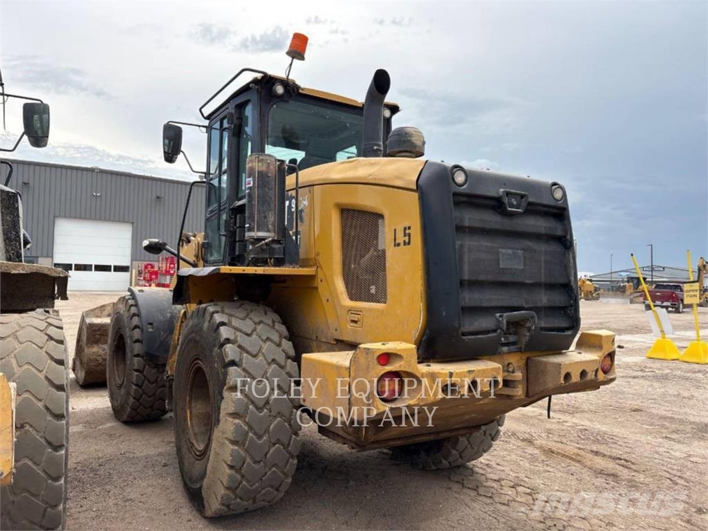 CAT 926MHL Iekrāvēji uz riteņiem