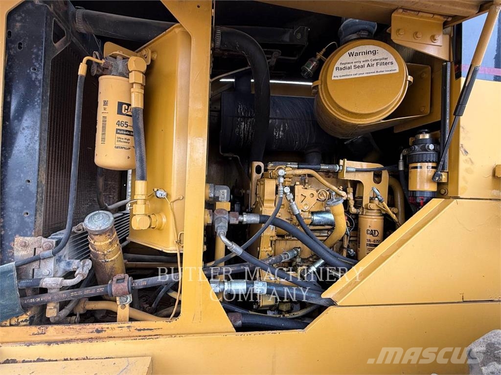 CAT 928G Chargeuse sur pneus