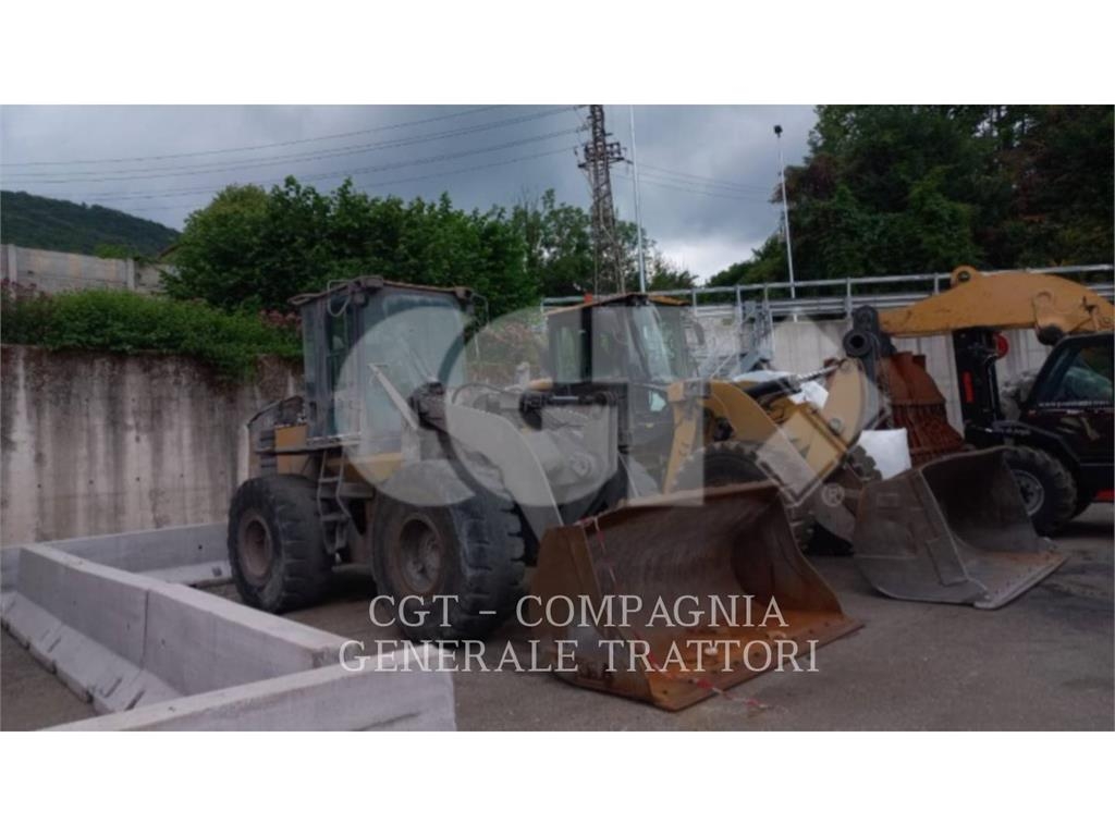 CAT 928G Фронтальные погрузчики