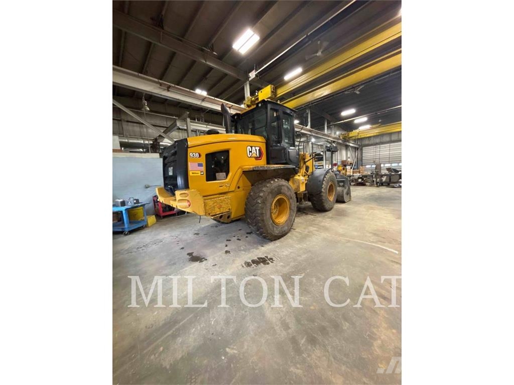 CAT 930 Iekrāvēji uz riteņiem