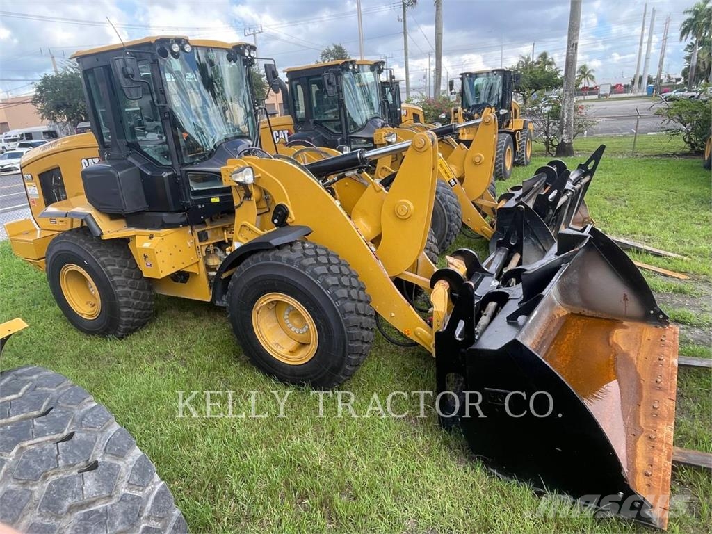 CAT 930-14 لوادر بعجل