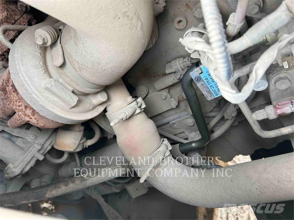 CAT 930K Gumikerekes homlokrakodók