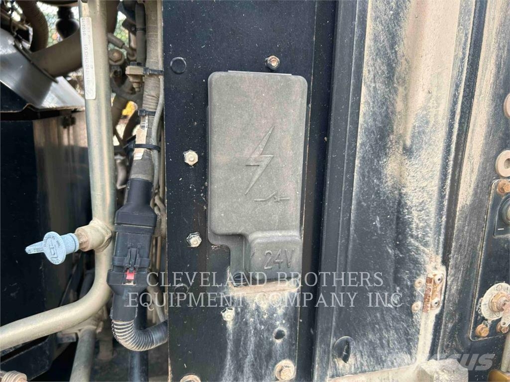 CAT 930K Gumikerekes homlokrakodók