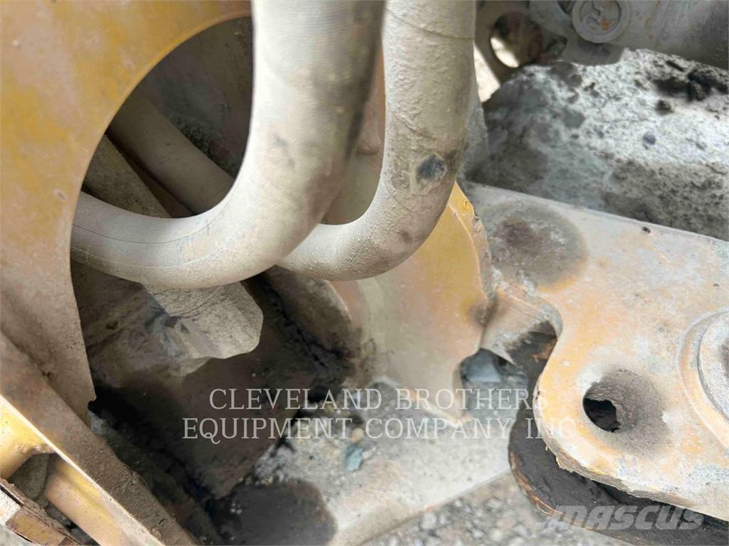 CAT 930K Gumikerekes homlokrakodók
